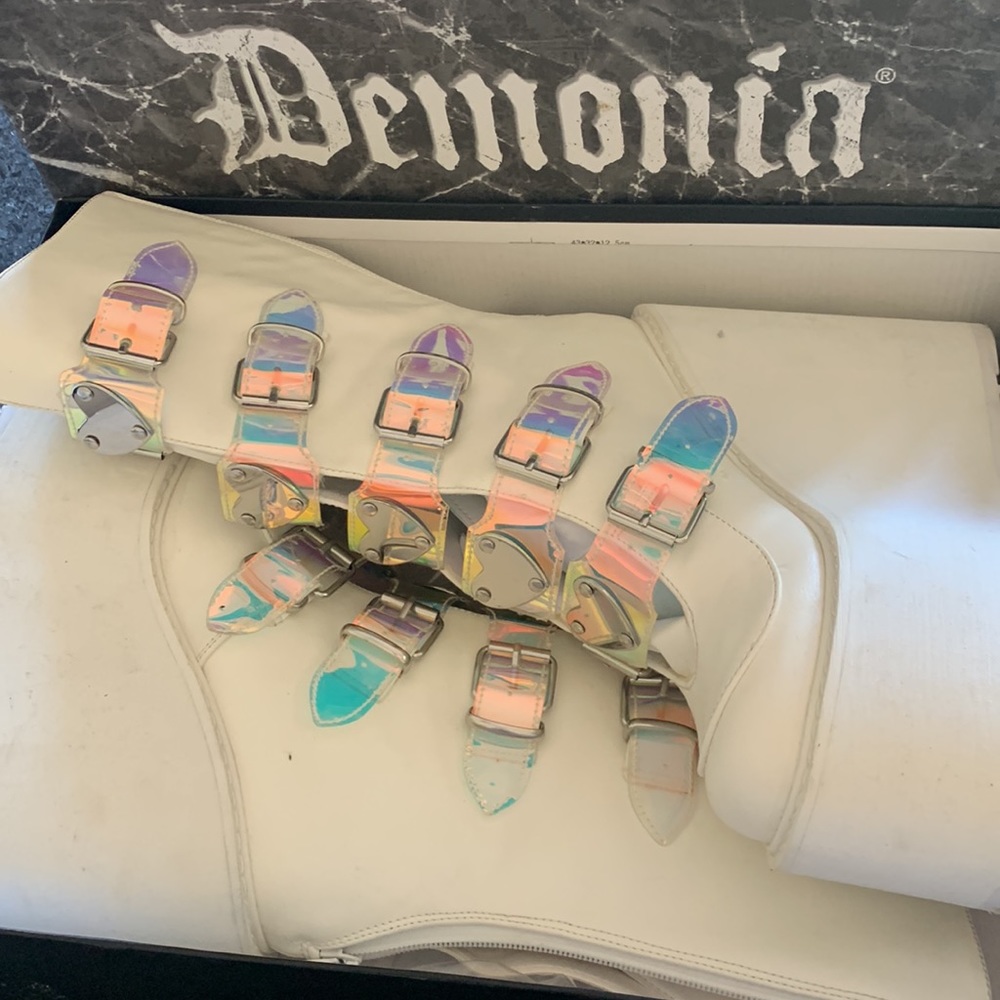 DEMONIA SWING 230 HOLOGRAPHIC PLATFORM BOOT